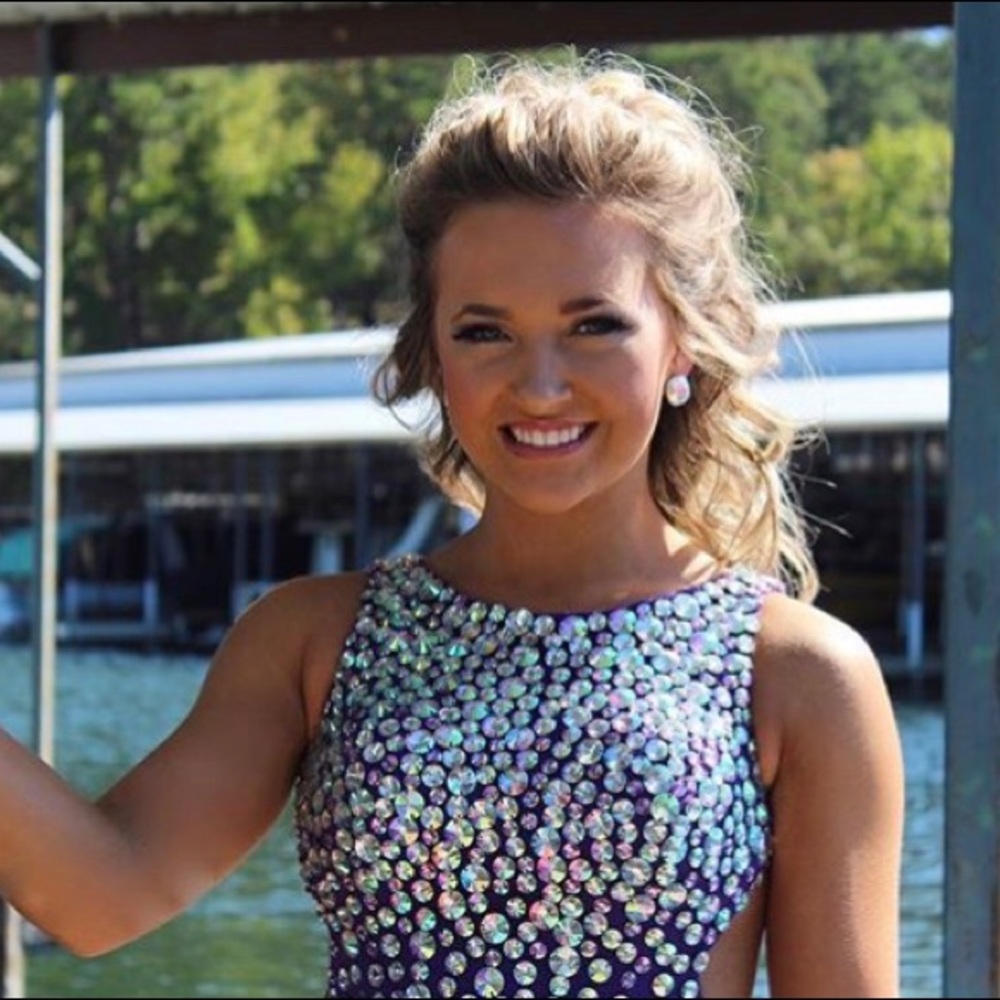 Meet your Posher, Addy